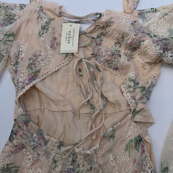 New GUESS Bree Eyelet Romper SZ S - Picture 6 of 6